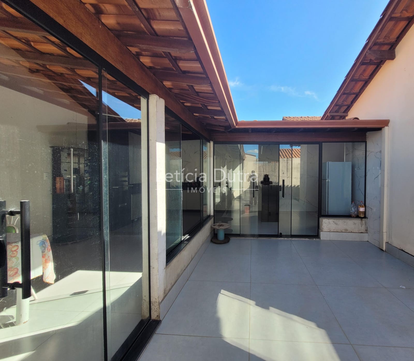 Casa em Parque da Floresta  — foto 12 de 24